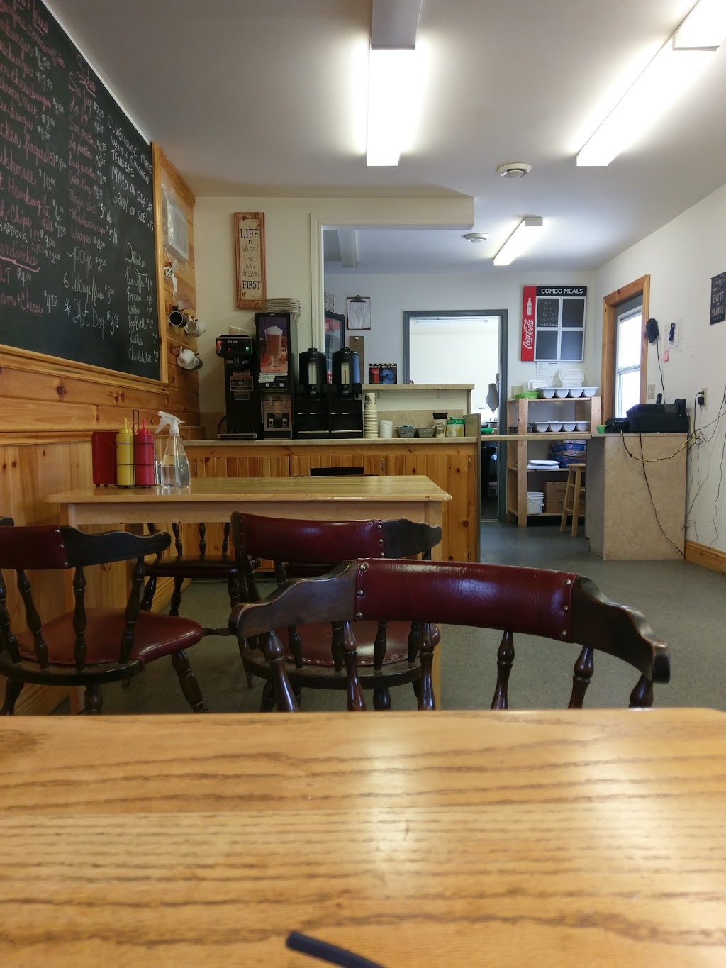 Elk Lake Chip Stand | 15 Frt Street Elk Lake, ON, Nobel, ON P0G 1G0, Canada | Phone: (705) 678-1180