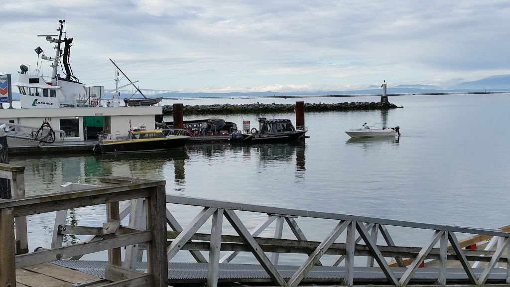 Steveston Chevron Marine | Sixth Ave, Richmond, BC V7E 4Z2, Canada | Phone: (604) 277-4712
