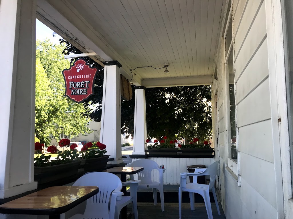 Forét Noire | 529 QC-219, Hemmingford, QC J0L 1H0, Canada | Phone: (450) 247-3734