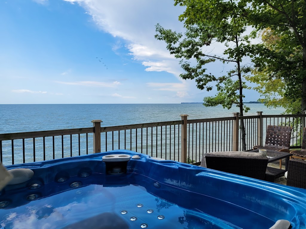 Door25 ~ Waterfront Escape | Hoover Point Ln, Selkirk, ON N0A 1P0, Canada | Phone: (519) 827-7233