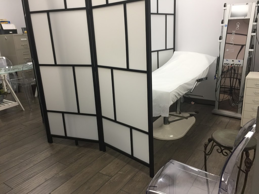 Zone Santé / Health Zone | Inside Avanti Le Spa, 6900 Boulevard Décarie #110, Côte Saint-Luc, QC H3X 2T8, Canada | Phone: (514) 910-2304
