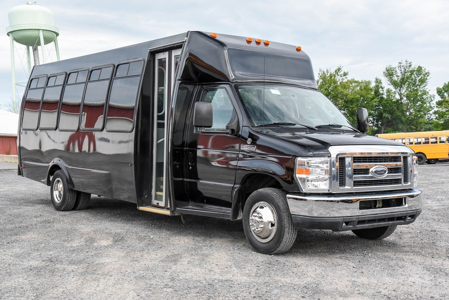 Niagara Falls tour company Canada | 6039 Fallsview Blvd Suite#110, Niagara Falls, ON L2G 3V6, Canada | Phone: (877) 581-6555