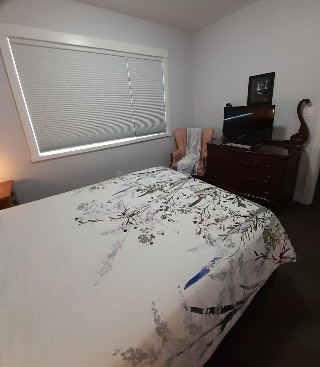 Arbour Cottage Bed & Breakfast | 2381 McNish Pl, Courtenay, BC V9N 9C9, Canada | Phone: (250) 465-9820