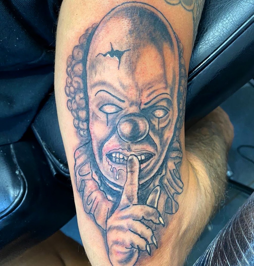 Inks and Piercings | 321 Christopher Dr, Cambridge, ON N1P 1C6, Canada | Phone: (647) 222-2813