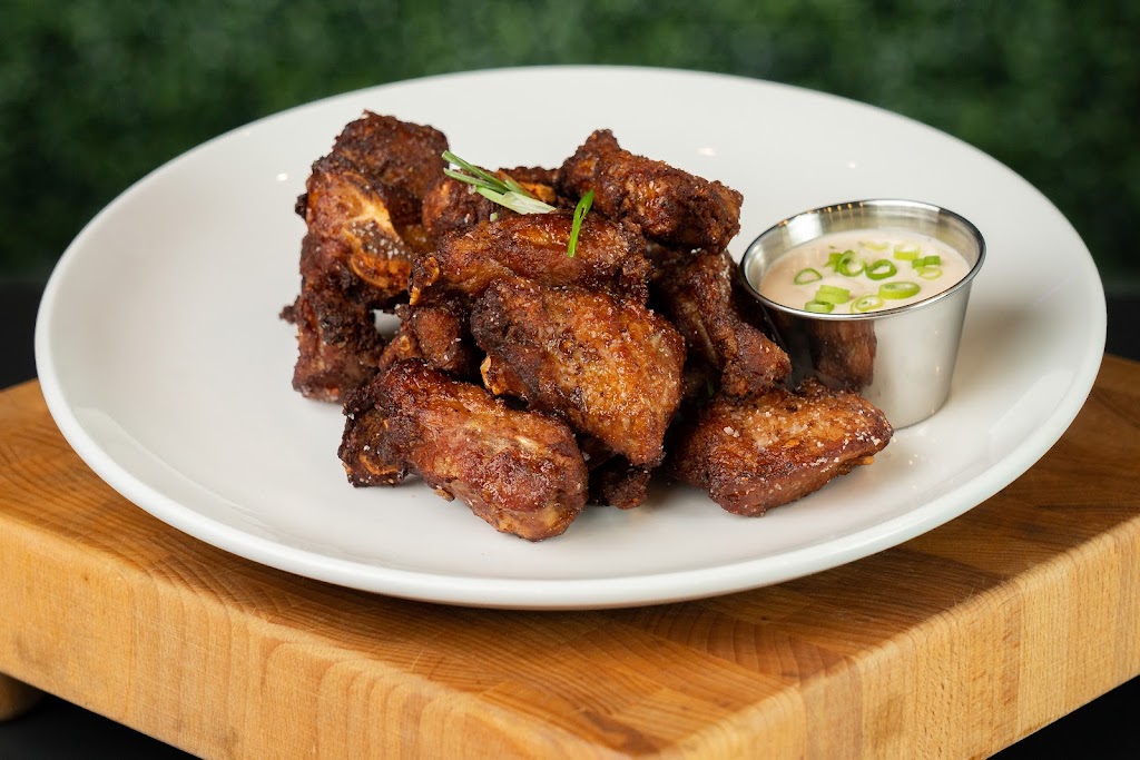 CanGolf and Finchy’s Bar & Grill | 306 Bow Valley Trail #125B, Canmore, AB T1W 0N2, Canada | Phone: (403) 679-2626