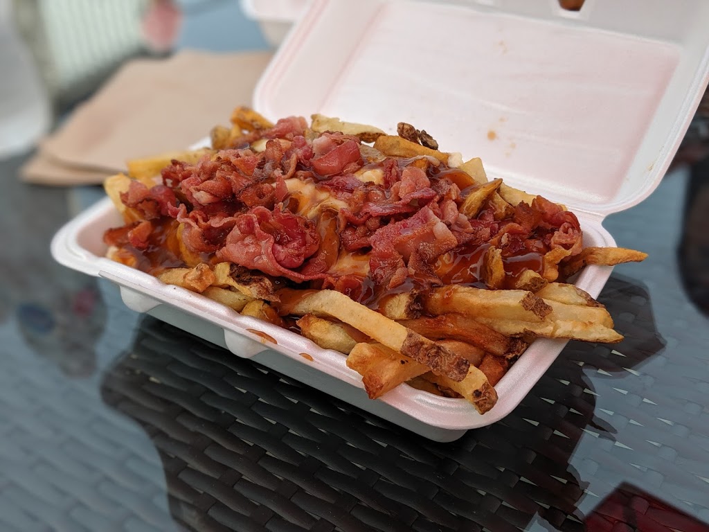 W.O.W Poutinerie | 35a Broadway, Orangeville, ON L9W 1J7, Canada | Phone: (519) 307-7229