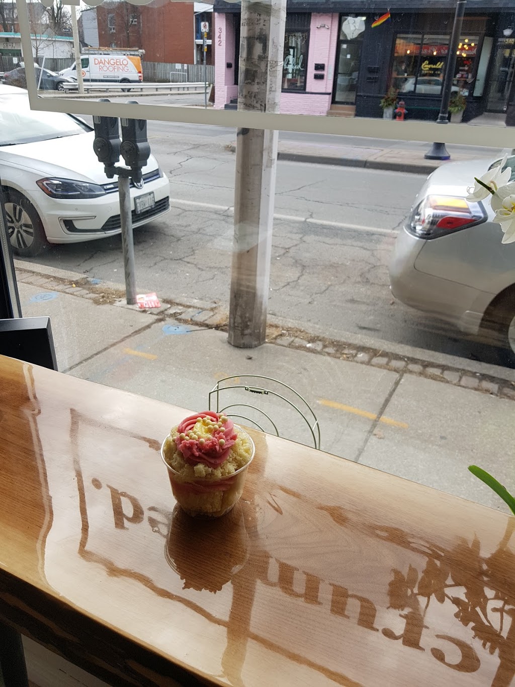 Crumbled | 339 Barton St E, Hamilton, ON L8L 2X6, Canada | Phone: (905) 528-9898
