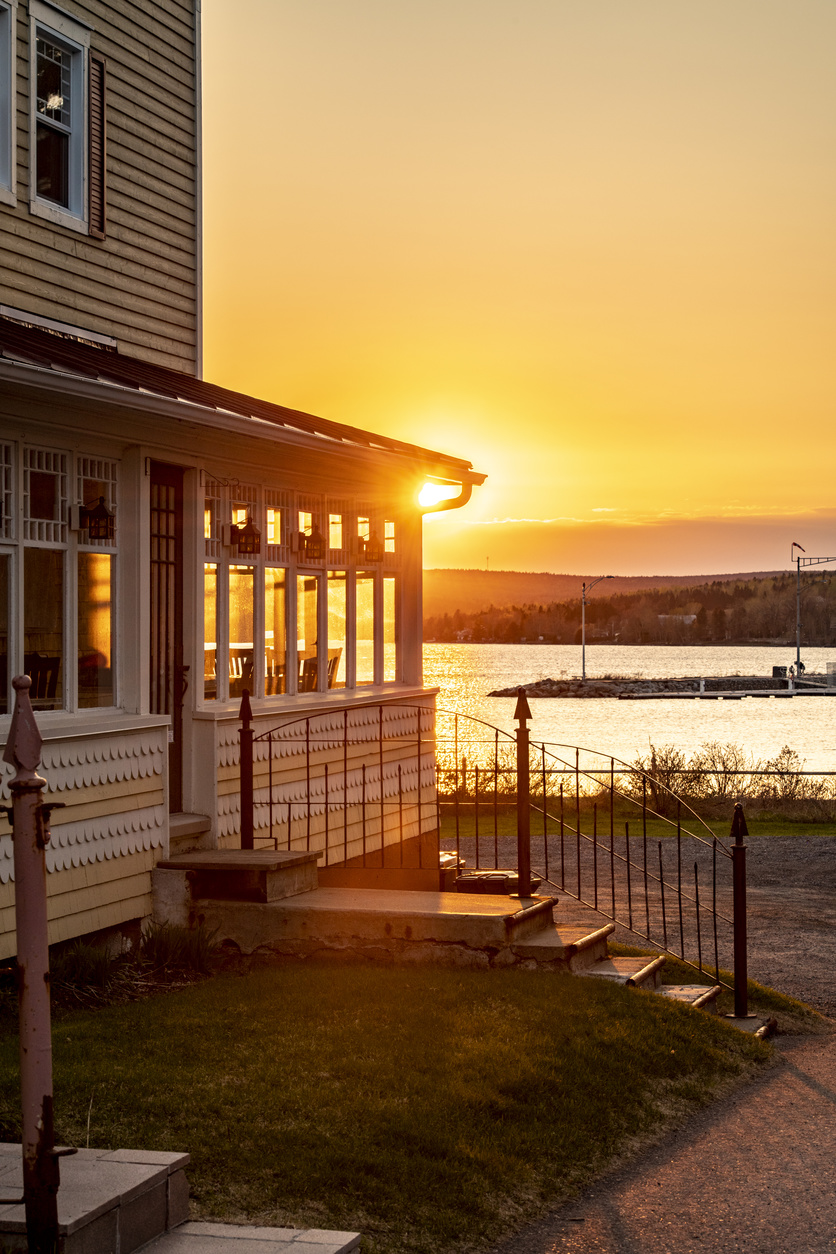 Manoir DOrsennens | 3502 Rue Agnès, Lac-Mégantic, QC G6B 1L3, Canada | Phone: (819) 554-6295