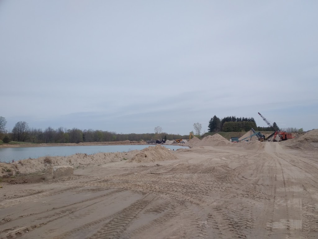 Joe Bell Trucking | 2321 line 40, Perth East, ON N0K 1J0, Canada | Phone: (519) 274-1490