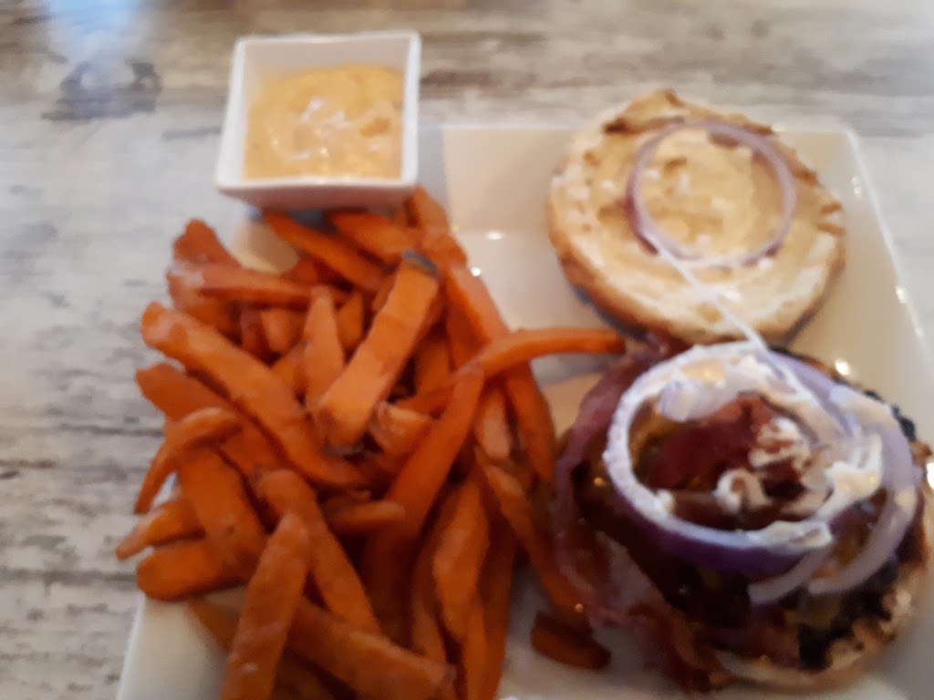 Charlies Steak House & Bar | 978 Kenmount Rd, Paradise, NL A1L 1N3, Canada | Phone: (709) 221-5634