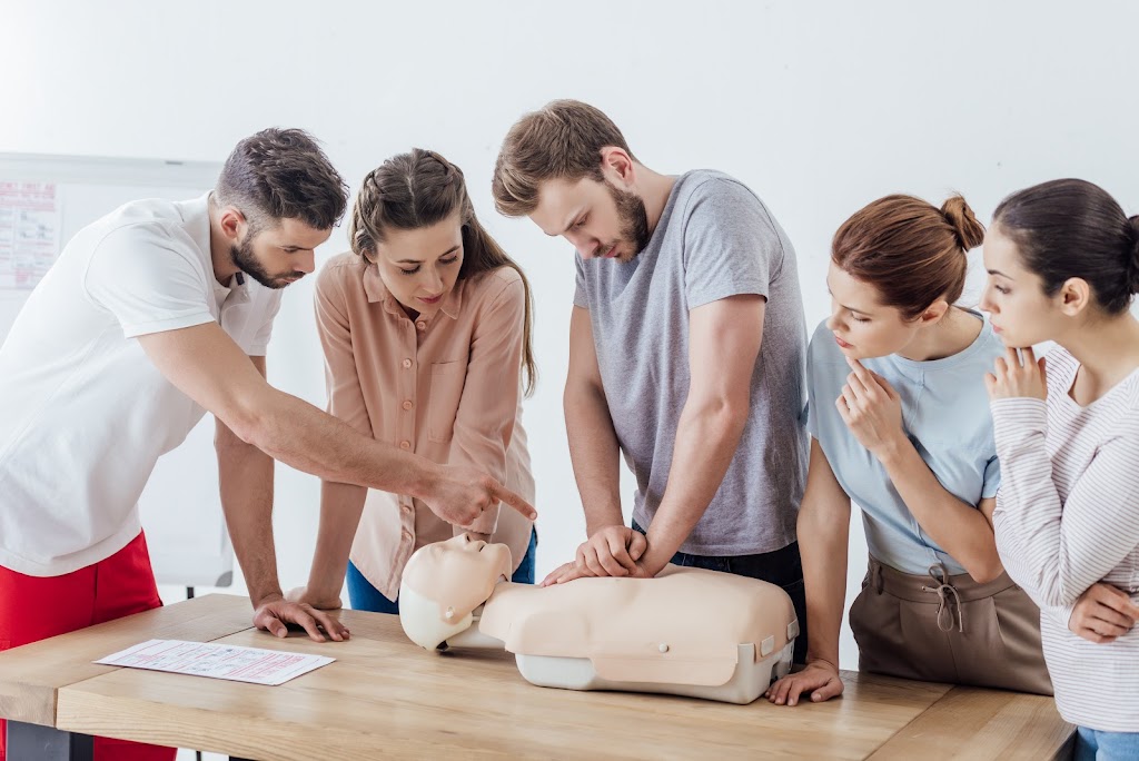 Calgary First Aid Training Certified | 139 Oakside Rd SW Suite 2C, Calgary, AB T2V 4H7, Canada | Phone: (403) 214-1558