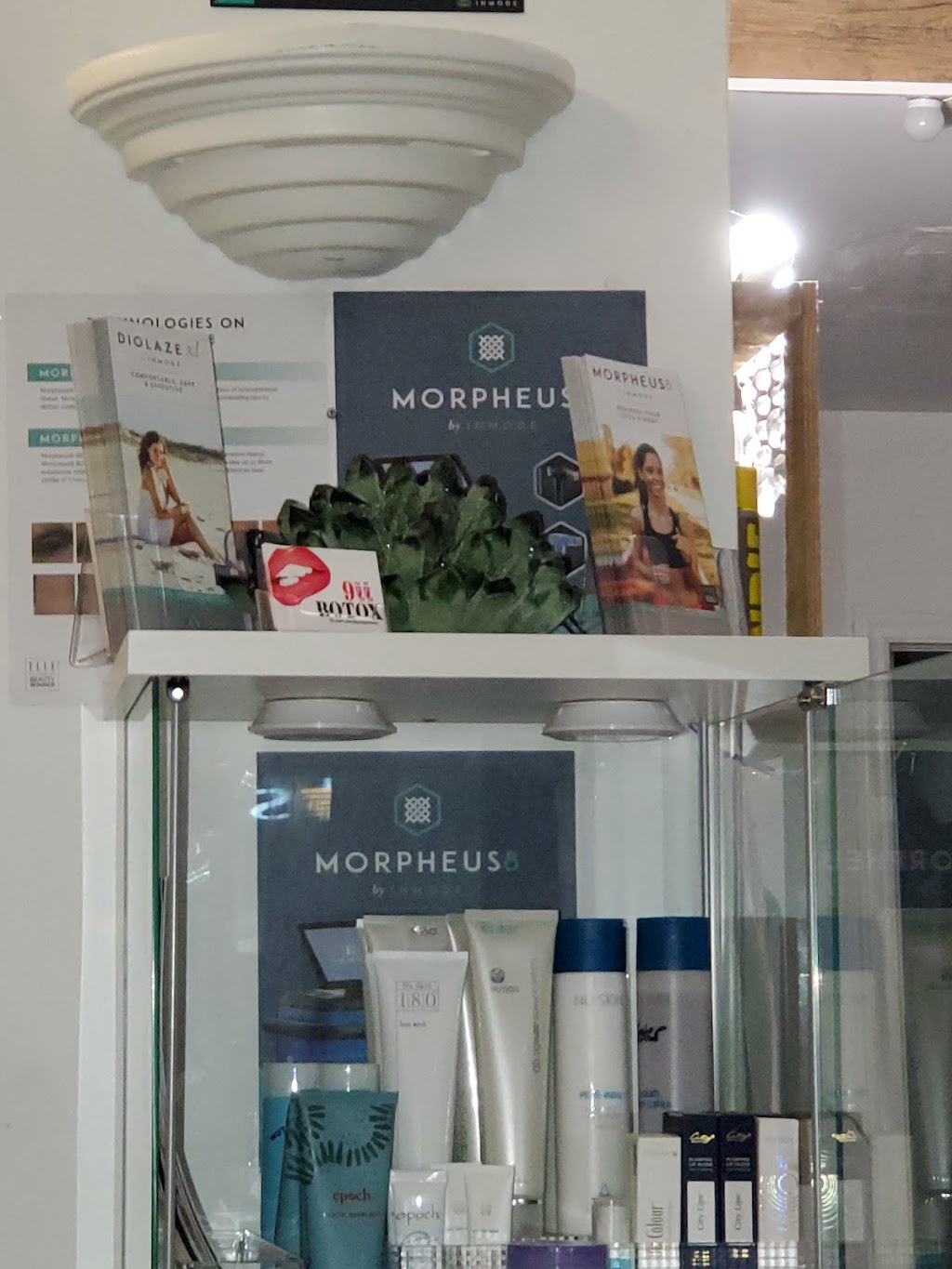 911 Botox & Medi Spa | 218 Horton St E, London, ON N6B 1K9, Canada | Phone: (226) 456-1727