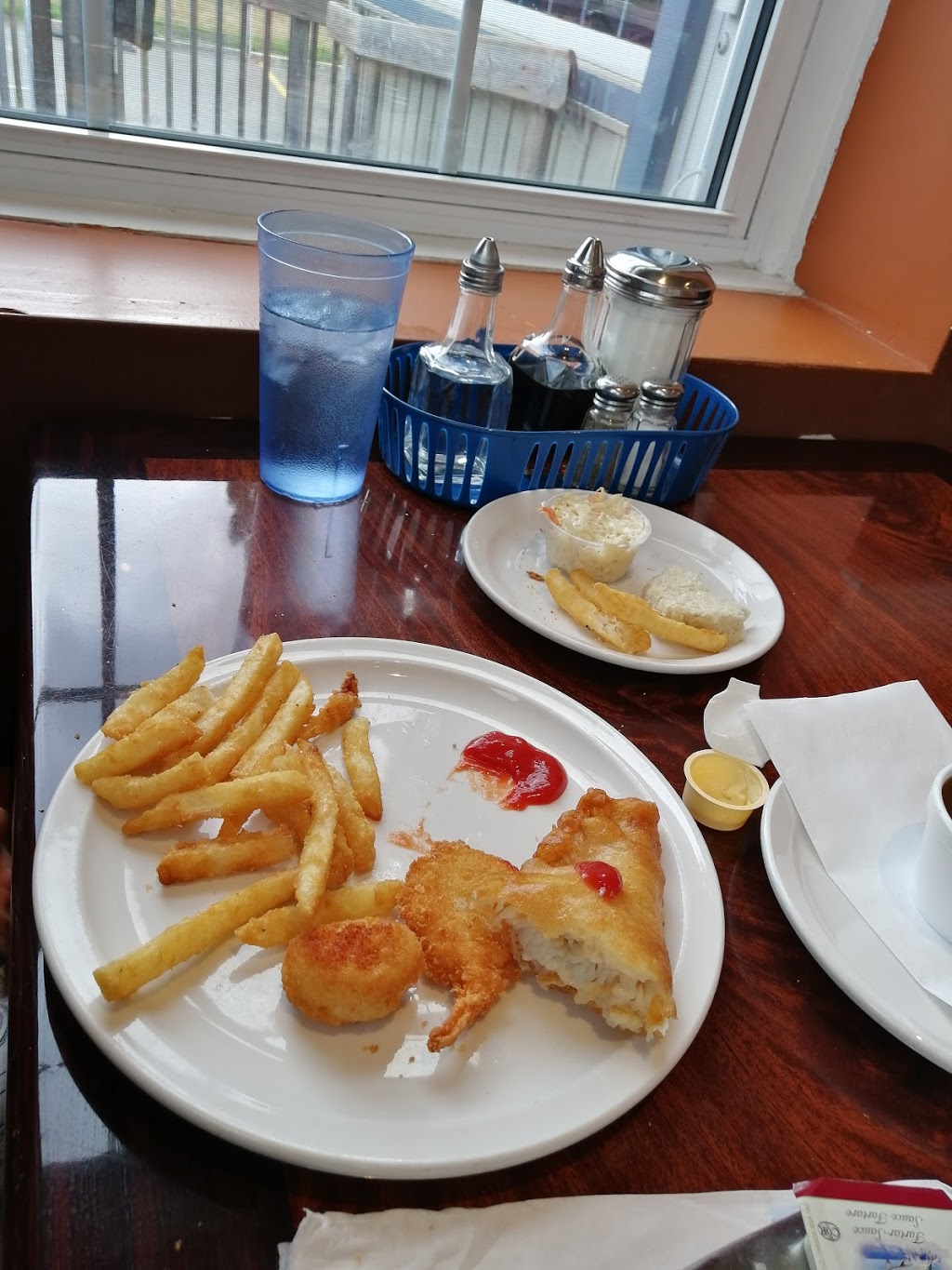 Barnacle Bills | 47 Grand Ave S, Cambridge, ON N1S 2L8, Canada | Phone: (519) 623-5000