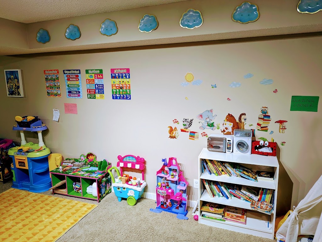 Giggle and Grow Dayhome | 195 Cooperstown Ln SW, Airdrie, AB T4B 2L2, Canada | Phone: (587) 577-9452