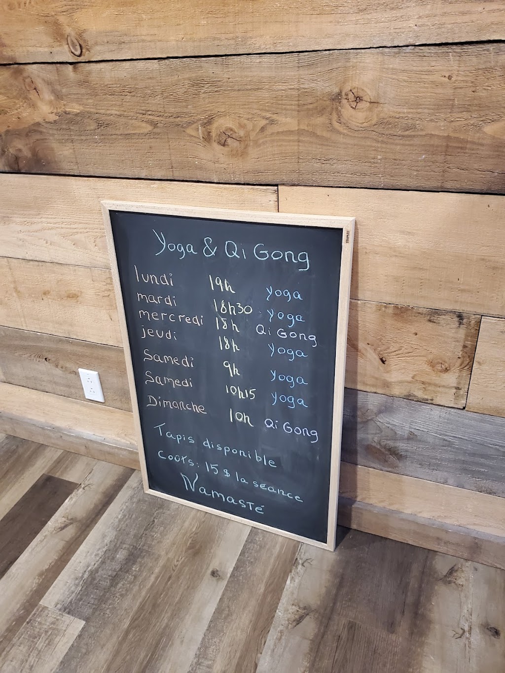 Café des Pins | 1095 chemin des Pins, Sainte-Lucie-des-Laurentides, QC J0T 2J0, Canada | Phone: (514) 381-2469