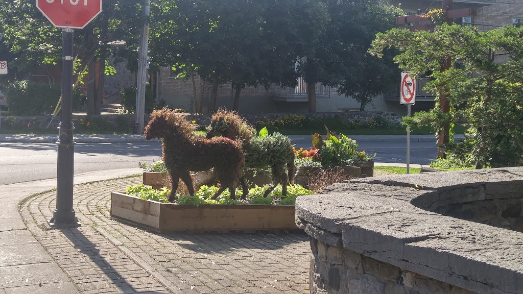 St-Charles Park | 72 Avenue Saint-Charles, Dorval, QC H9S 3T3, Canada | Phone: (800) 463-5060