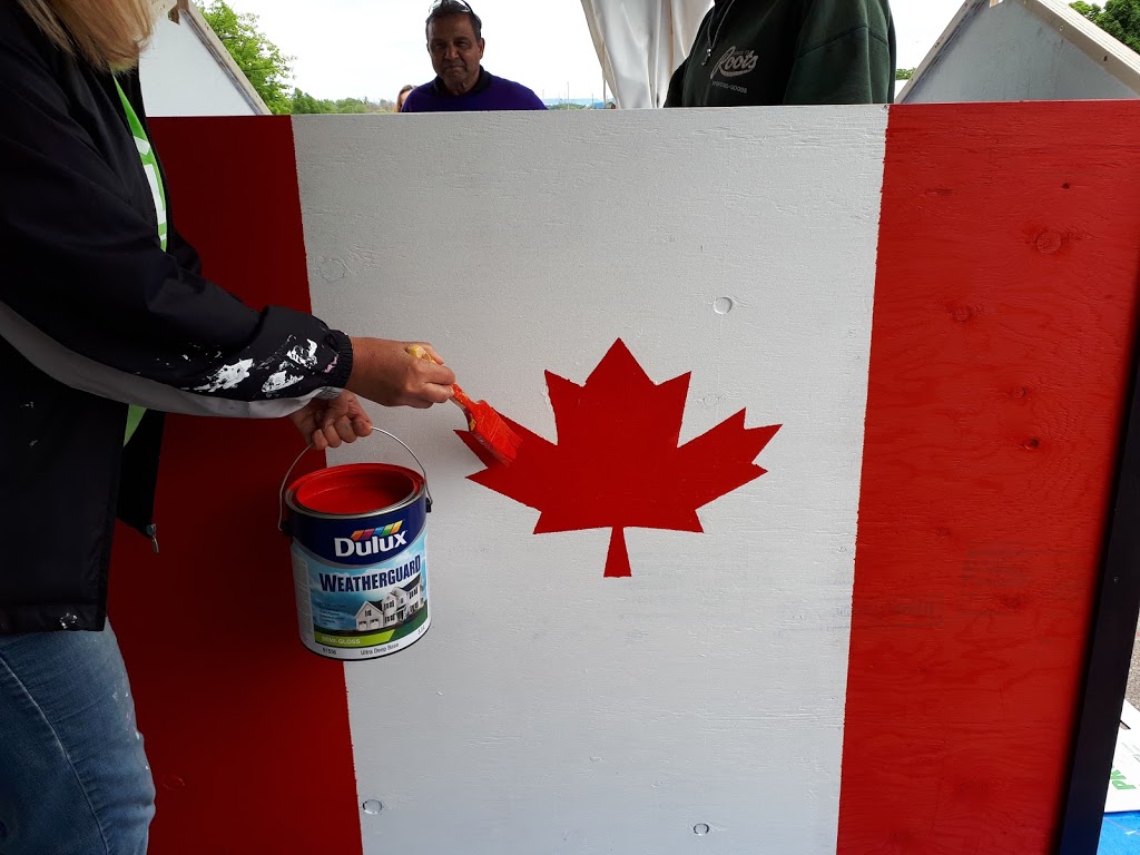 Dulux Paints | 2080 Appleby Line, Burlington, ON L7L 6M6, Canada | Phone: (905) 331-3990