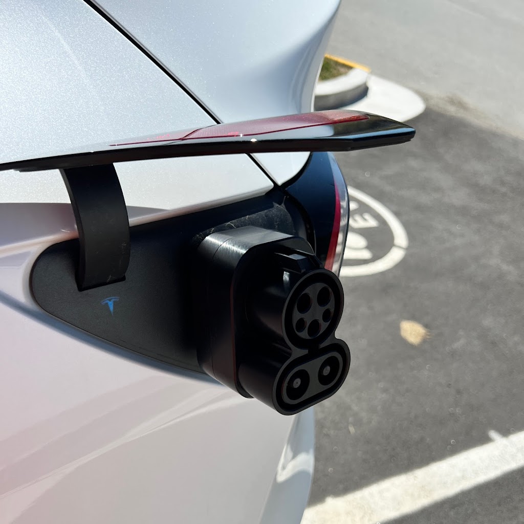 A2Z EV Shop - EV Accessories, Tires & Mags | 1690 Pl. de Lierre, Laval, QC H7G 4X7, Canada | Phone: (877) 229-3838