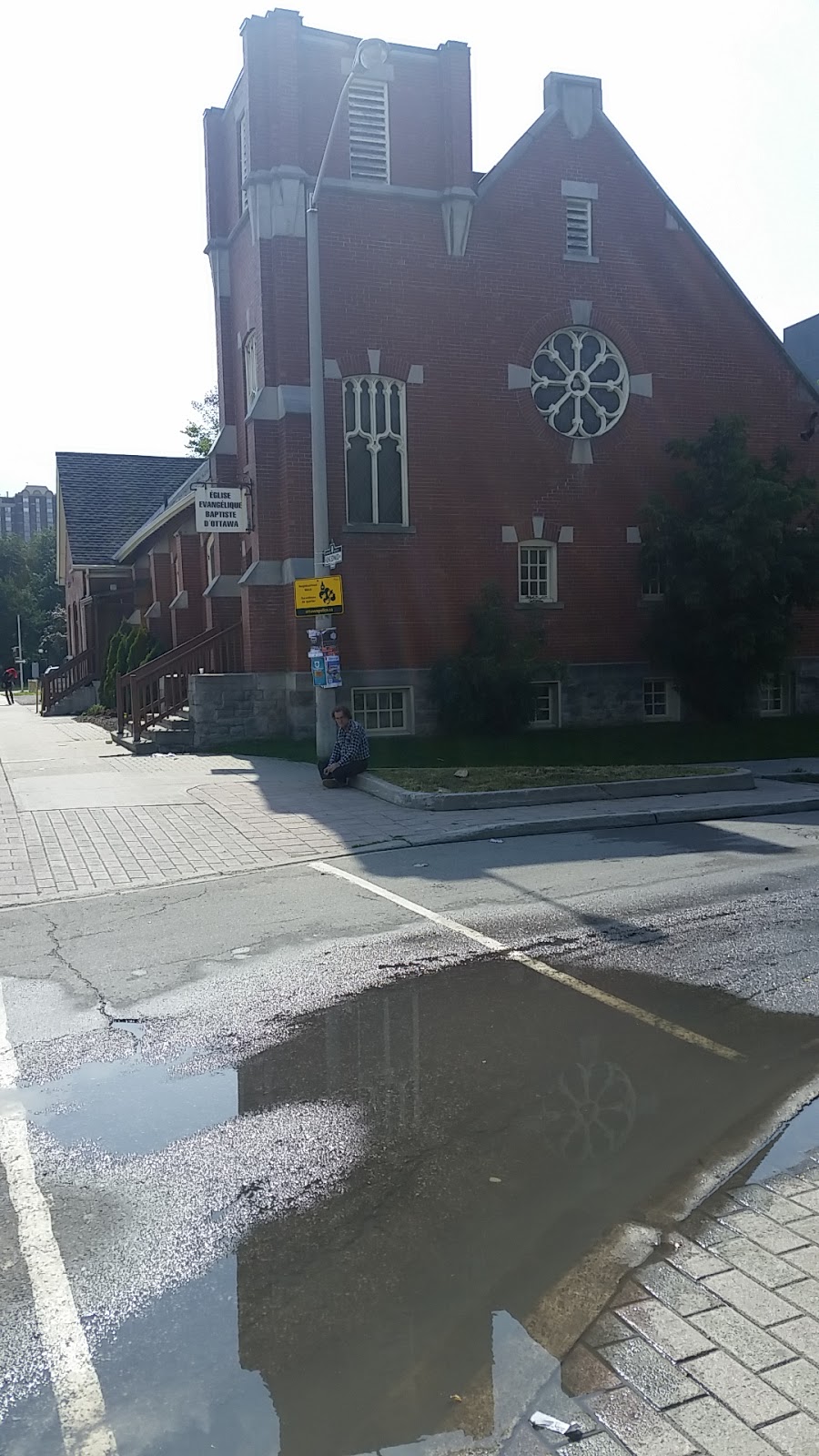 Eglise Evangelique Baptiste dOttawa | 284 King Edward Ave, Ottawa, ON K1N 7M4, Canada | Phone: (613) 789-3202