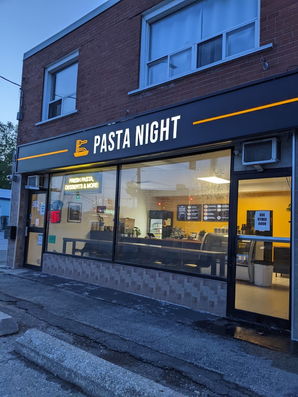 Pasta Night | 562 Lakeshore Rd E, Mississauga, ON L5G 1J3, Canada | Phone: (647) 417-4791