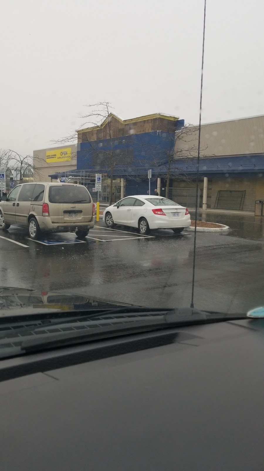 Home & Garden RONA | 1880 Innes Rd, Gloucester, ON K1B 3K5, Canada | Phone: (613) 741-6331