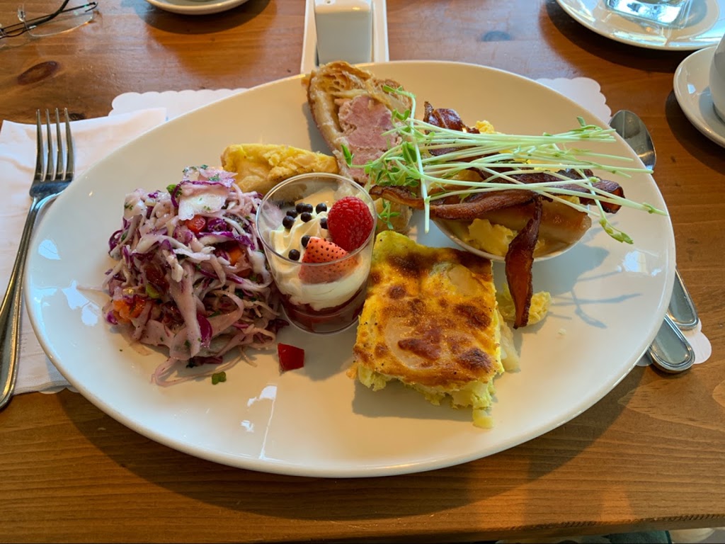 Boulangerie Pâtisserie Canael | 1389 Rue Shefford, Bromont, QC J2L 1E2, Canada | Phone: (450) 534-0244