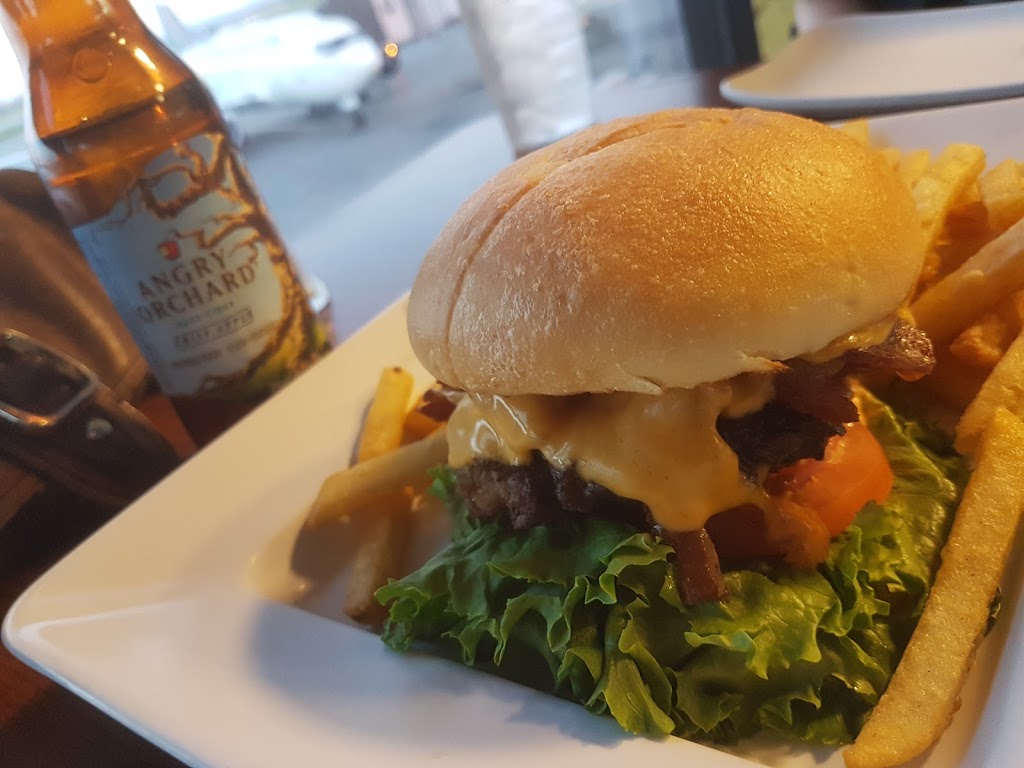 Molson Brewhouse | 2000 Airport Rd NE, Calgary, AB T2E 6Z8, Canada | Phone: (403) 291-6103
