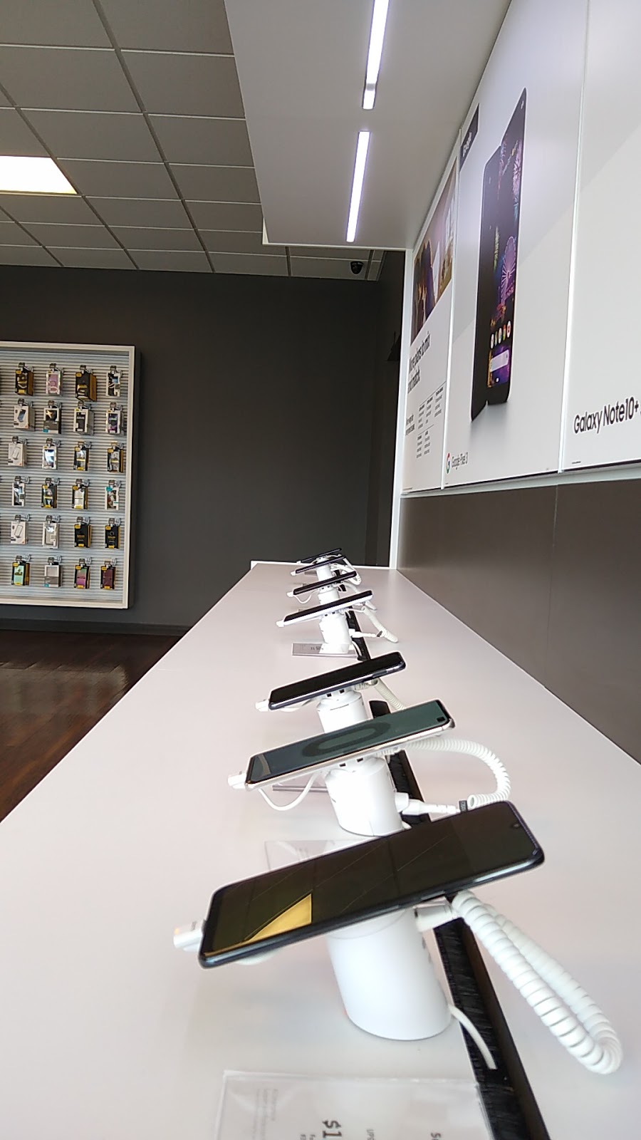 Verizon Authorized Retailer – Russell Cellular | 6929 Erie Rd, Derby, NY 14047, USA | Phone: (716) 562-8100