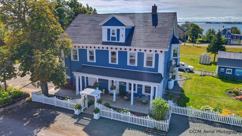 The Georgetown Inn | 62 Richmond St, Georgetown, PE C0A 1L0, Canada | Phone: (902) 652-2511