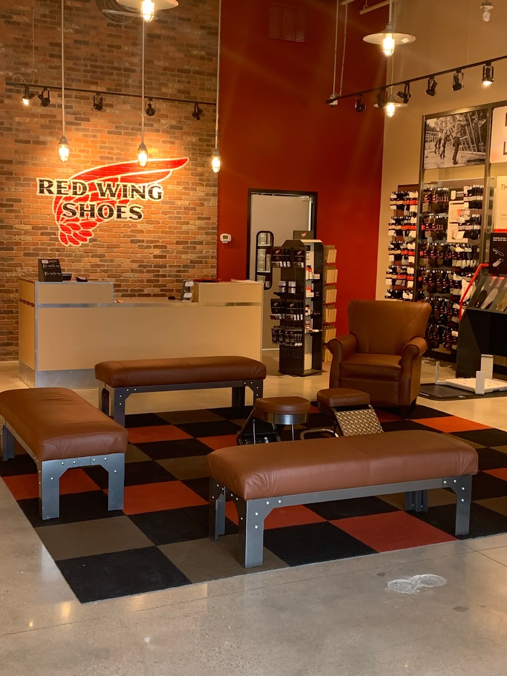 Red Wing - London, ON | 879 Wellington Rd 3 3, London, ON N6E 3N5, Canada | Phone: (519) 640-1924
