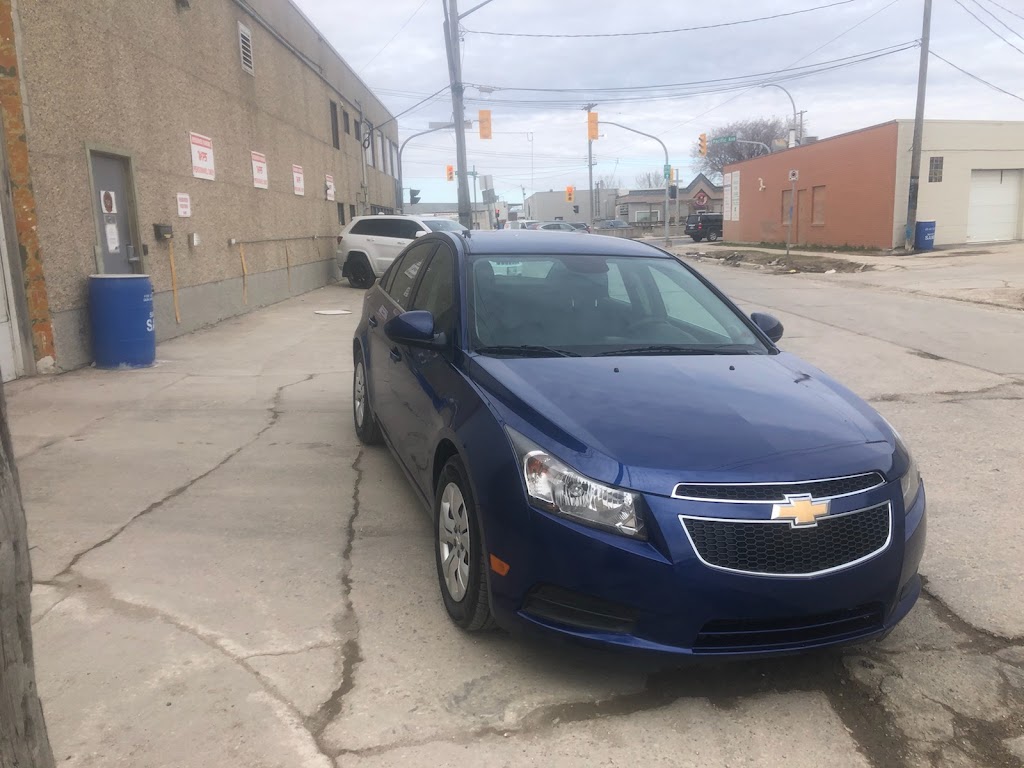Xl Auto Sale | 1021 Pacific Ave, Winnipeg, MB R3E 1G5, Canada | Phone: (204) 891-3635