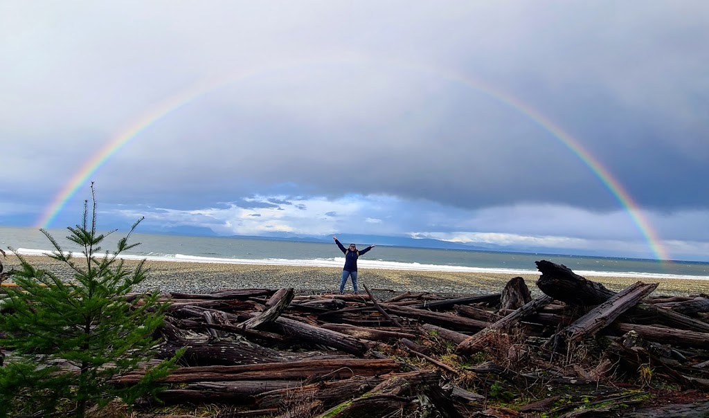Salmon Point B&B | 2153 Salmon Point Rd, Campbell River, BC V9H 1E5, Canada | Phone: (250) 287-6448
