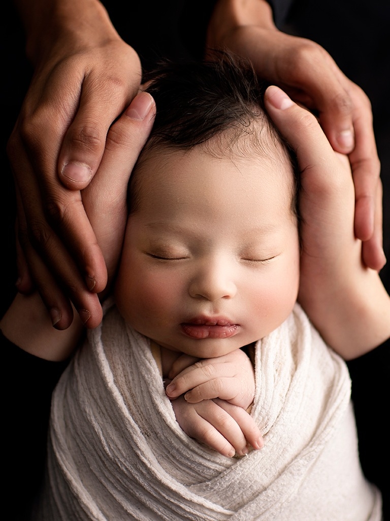 Bebe Newborn Photography | 620 Quarry Way SE, Calgary, AB T2C 5H3, Canada | Phone: (587) 707-7598