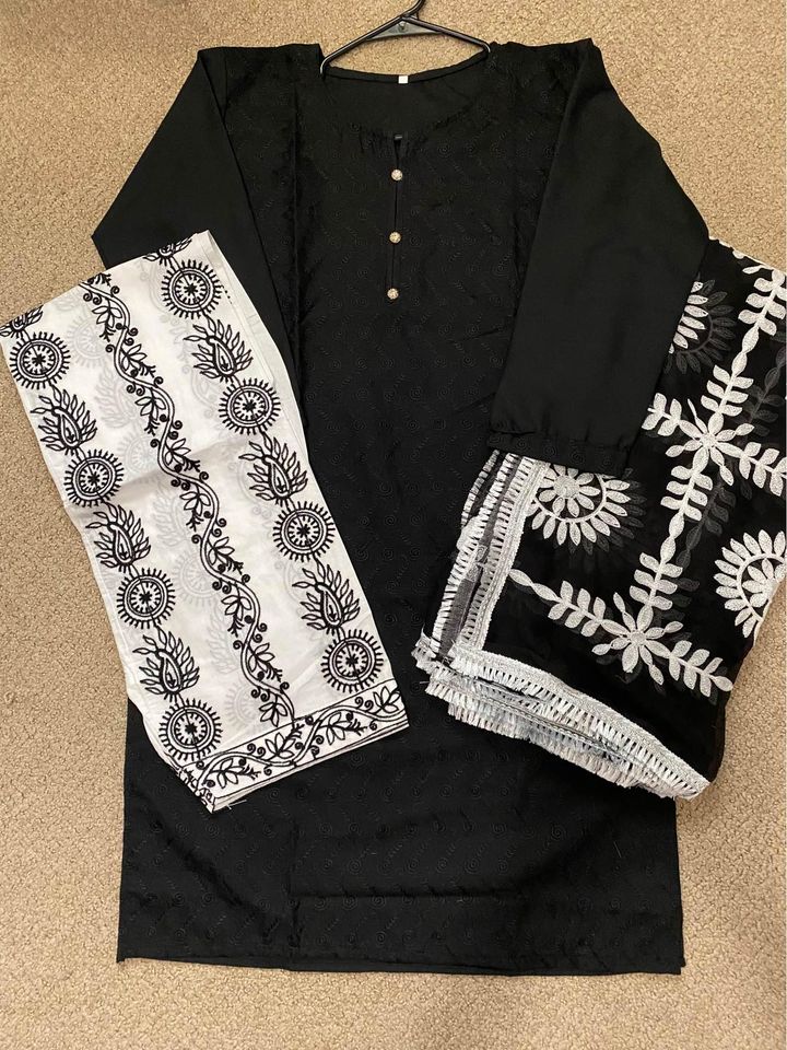 Traditional Libas | 119 Bluerock Crescent, Cambridge, ON N1R 7B7, Canada | Phone: (647) 786-5928