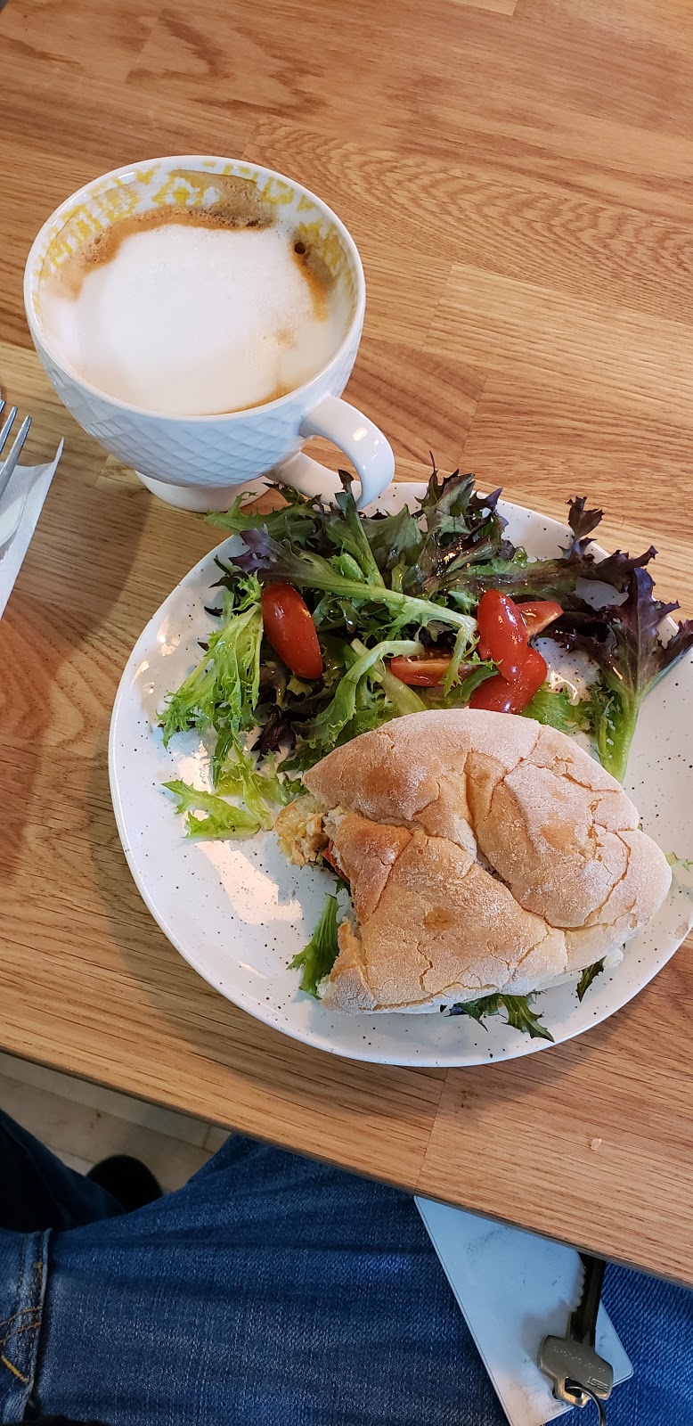 Le Saint Louis café | 4800 Rue de Bullion, Montréal, QC H2T 1Y8, Canada | Phone: (514) 543-1701