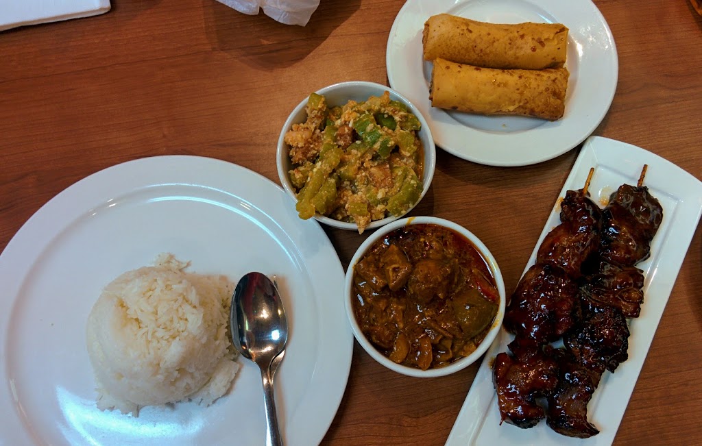 Plato Filipino | 5175 Joyce St, Vancouver, BC V5R 4G8, Canada | Phone: (604) 559-9155