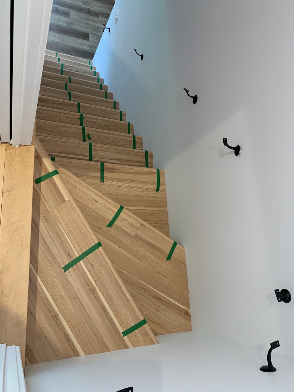 Couvre-plancher de lEstrie | 160 Rue des Anthuriums, Sainte-Catherine-de-Hatley, QC J0B 1W0, Canada | Phone: (819) 640-4006