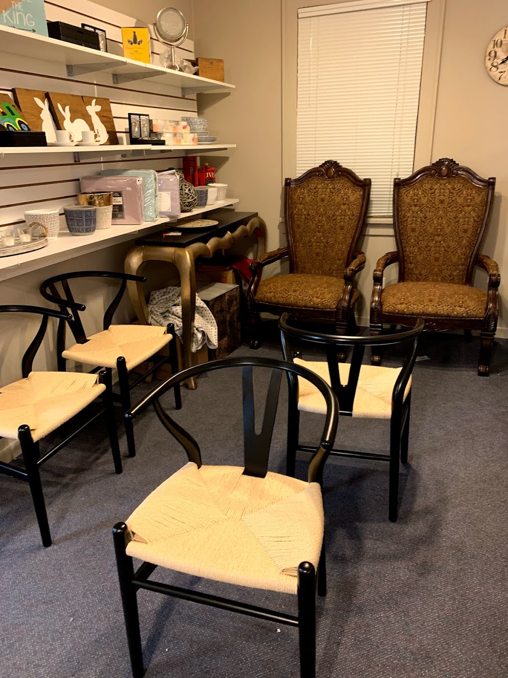5 Corners Furniture | 4034 Portage Rd, Niagara Falls, ON L2E 6A1, Canada | Phone: (905) 401-3483