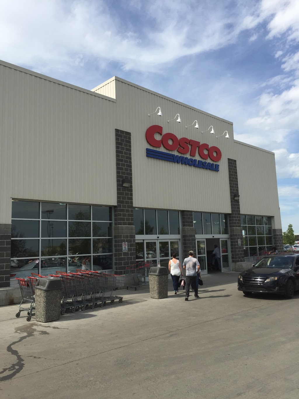 Costco Wholesale | shopping mall | 75 E Hills Blvd SE, Calgary, AB T2A 6J8, Canada | 5874704490 OR +1 587-470-4490