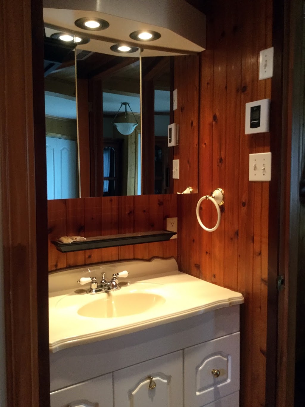 Au Ptit Voilier | 230 14e Av O, Venise-en-Québec, QC J0J 2K0, Canada | Phone: (450) 244-6222