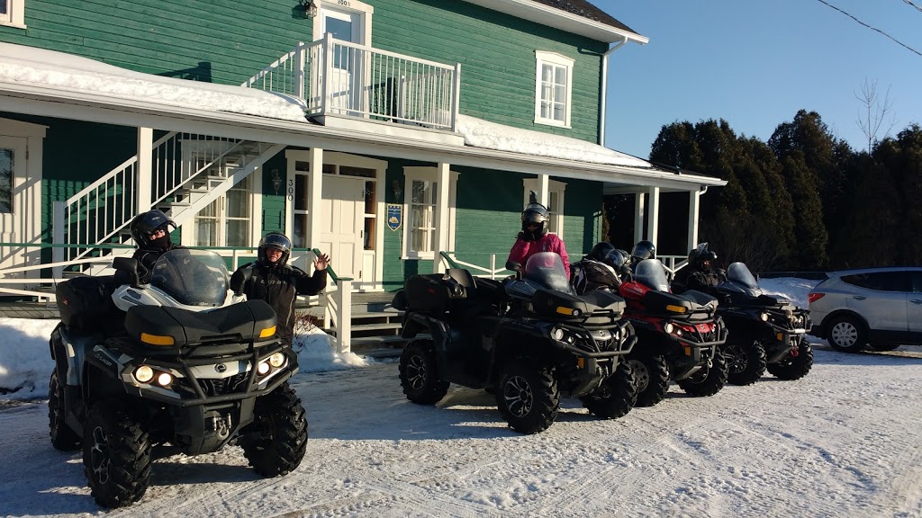 Chalets Domaine DEschaillon | Deschaillons-sur-Saint-Laurent, QC G0S 1G0, Canada | Phone: (819) 292-2380