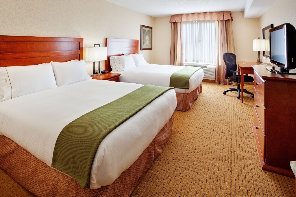 Holiday Inn Express & Suites Clarington - Bowmanville | 37 Spicer Square, Bowmanville, ON L1C 5M2, Canada | Phone: (905) 697-8089