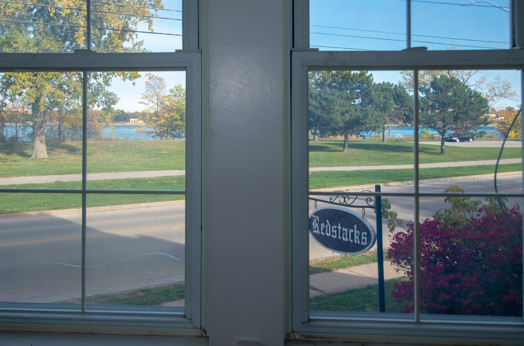 Redstacks Retirement Home | 303 Niagara Blvd, Fort Erie, ON L2A 3H1, Canada | Phone: (905) 871-9571