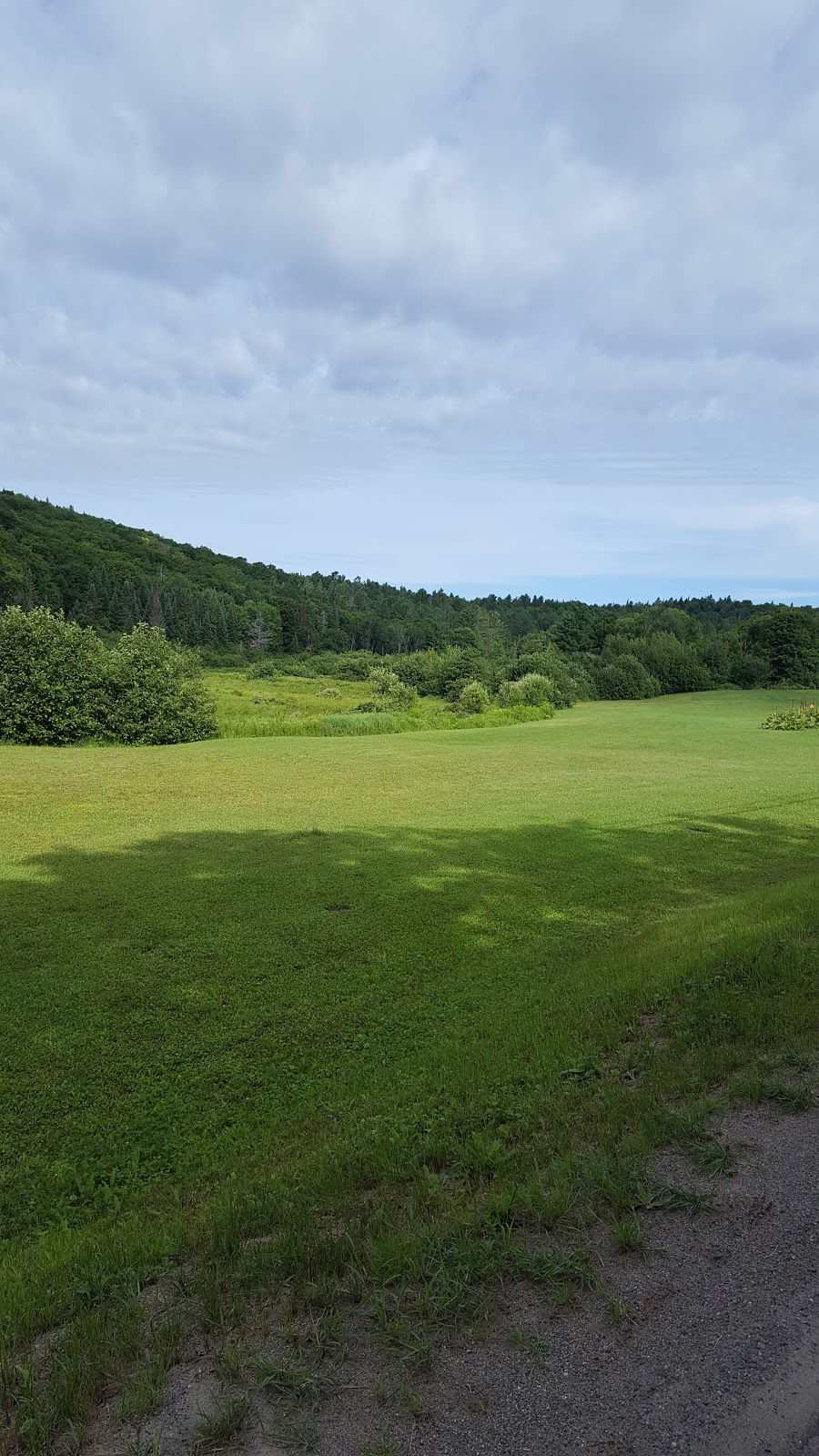 LAutre Versant | 180 Chemin Tamaracouta, Mille-Isles, QC J0R 1A0, Canada | Phone: (450) 431-7575