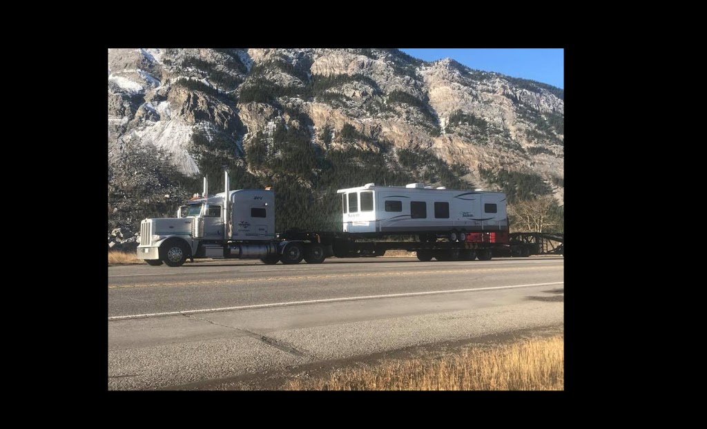 Hookers Towing & Transport | 2-5112 47 Ave, Innisfail, AB T4G 1P8, Canada | Phone: (403) 227-0306