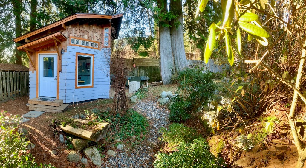 ThePidgeonHole | 4551 Hoskins Rd, North Vancouver, BC V7K 2R2, Canada | Phone: (604) 230-2640