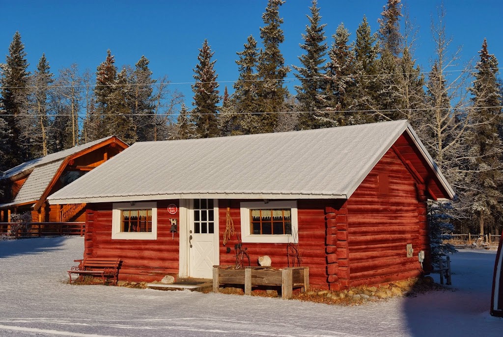 Folk Tree Lodge | 146212 HIghway 762, Bragg Creek, AB T0L 0K0, Canada | Phone: (403) 949-4120