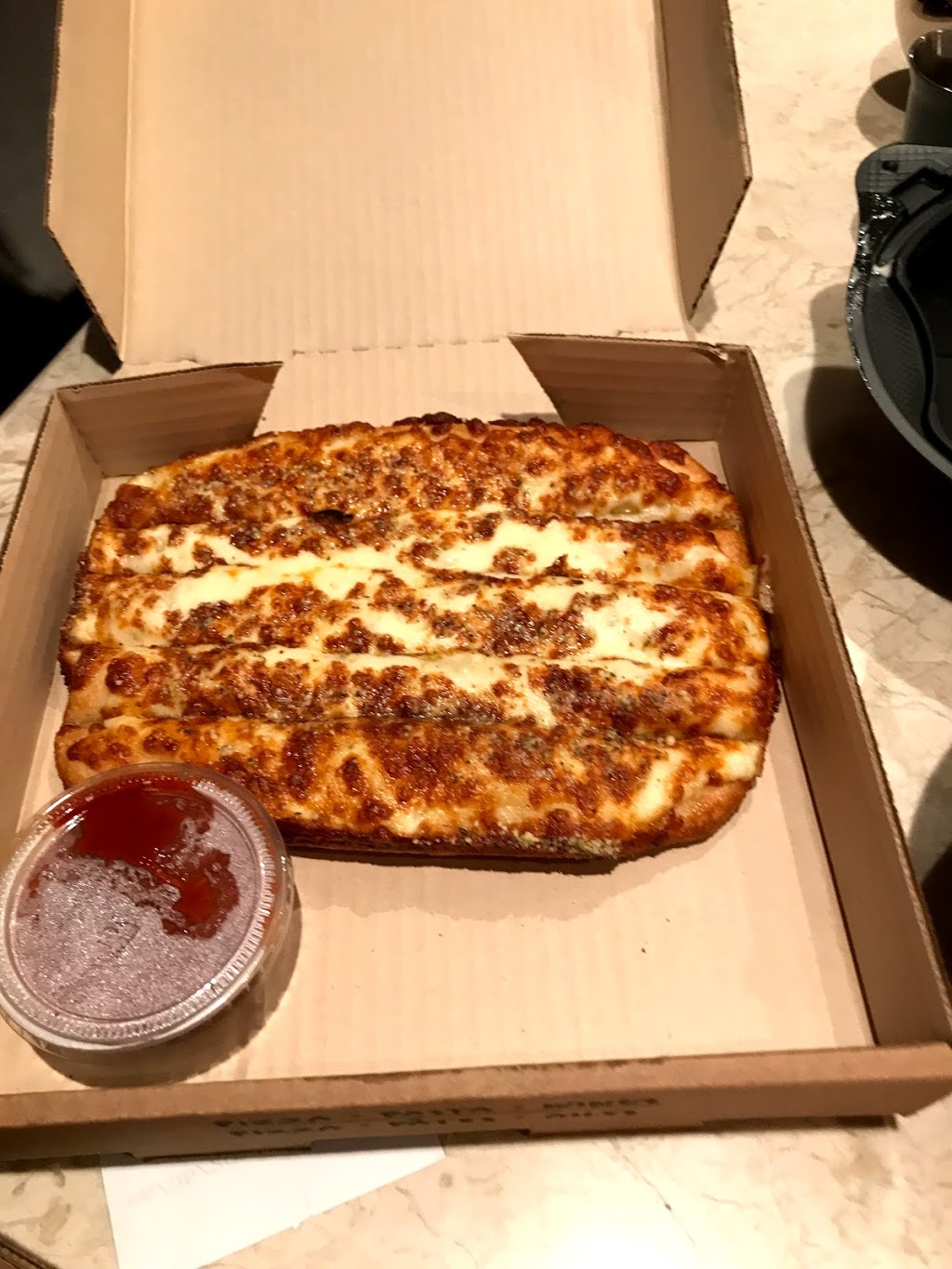 Pizza Hut | 2800 Rue Rachel E, Montréal, QC H2H 1S8, Canada | Phone: (514) 521-4551