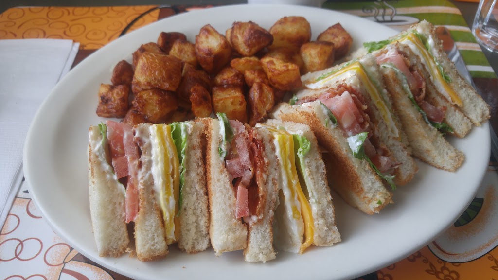 OBelles Cocottes | 1666 QC-335, Saint-Lin - Laurentides, QC J5M, Canada | Phone: (450) 302-2133