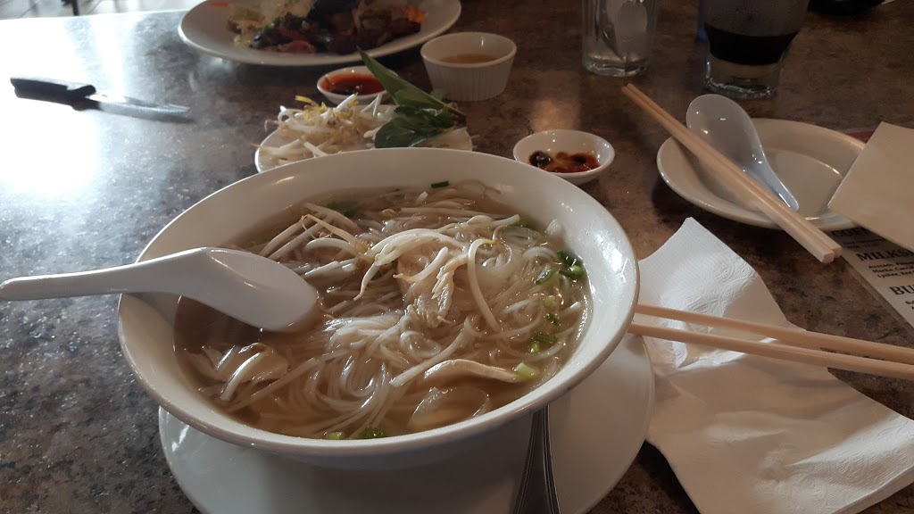 Noodle 42 Restaurant | 13847 42 St NW, Edmonton, AB T5Y 3E1, Canada | Phone: (780) 475-6363